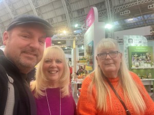 Above: Maybugs’ co-owner Greg Rose and area sales manager Joan Tippett (right), with GiftsandHome’s Sue Marks.