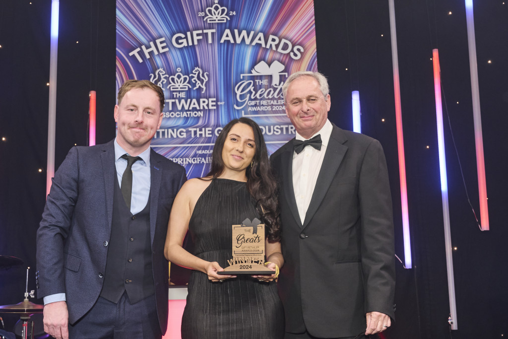Above: Lark co-founder Priya Aurora-Crowe was presented with the winning Best Specialist Multiple Retailer of Gifts Greats trophy by Peter Beecroft of Allsorted, category sponsor