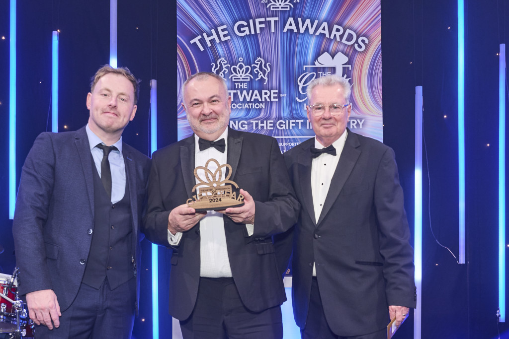 Above: Enesco’s sales director Greg Waters was presented with the GOTY trophy by Greg Warrington, managing director of Asia Sourcing Support, category sponsor.