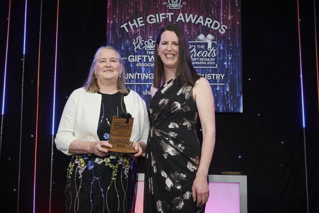Above: The Greats 2023 Outstanding Achievement Award, sponsored by the British Allied Trades Federation, (BATF), was presented to Clare Harris by the Federation’s head of central services, Louise Hadfield, at last year’s The Gift Awards.